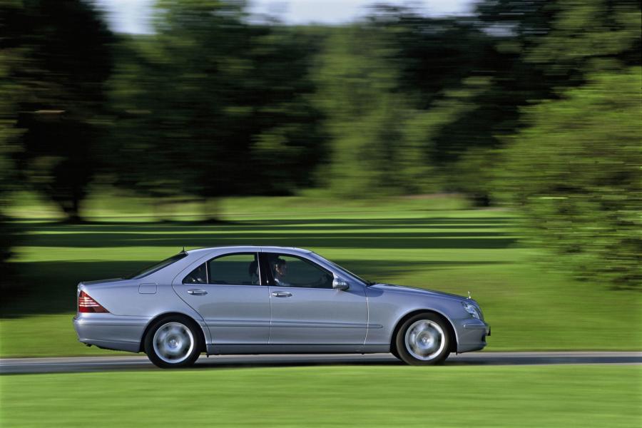  Mercedes-Benz S-Class 2000 года  (фото 26 из 42)